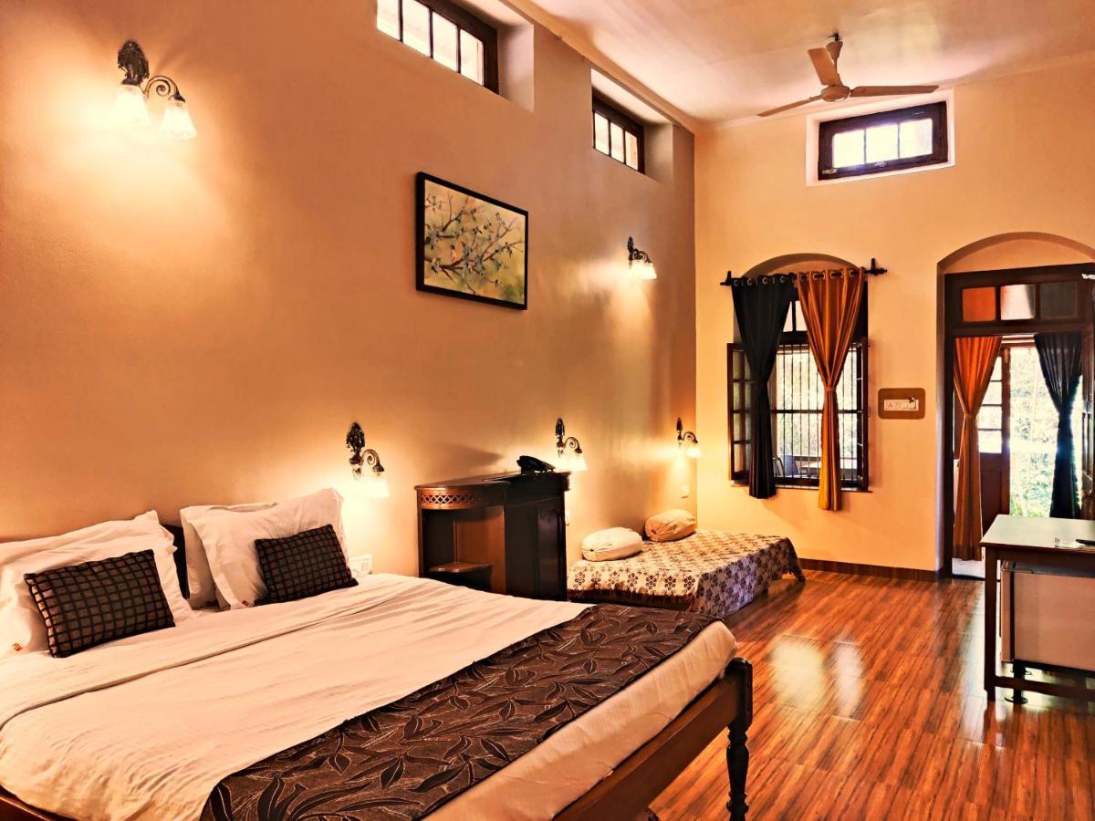 Hotel Mount View Heritage Панчгани Экстерьер фото