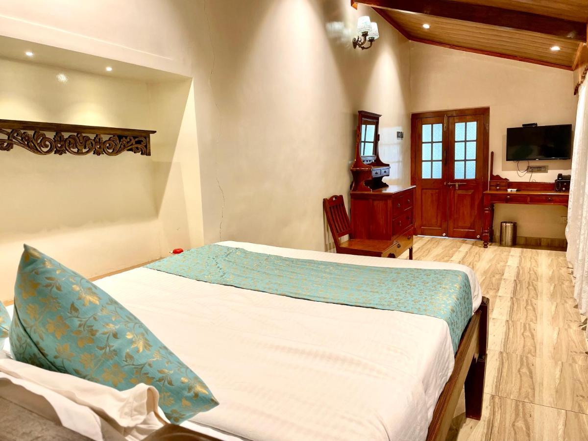 Hotel Mount View Heritage Панчгани Экстерьер фото