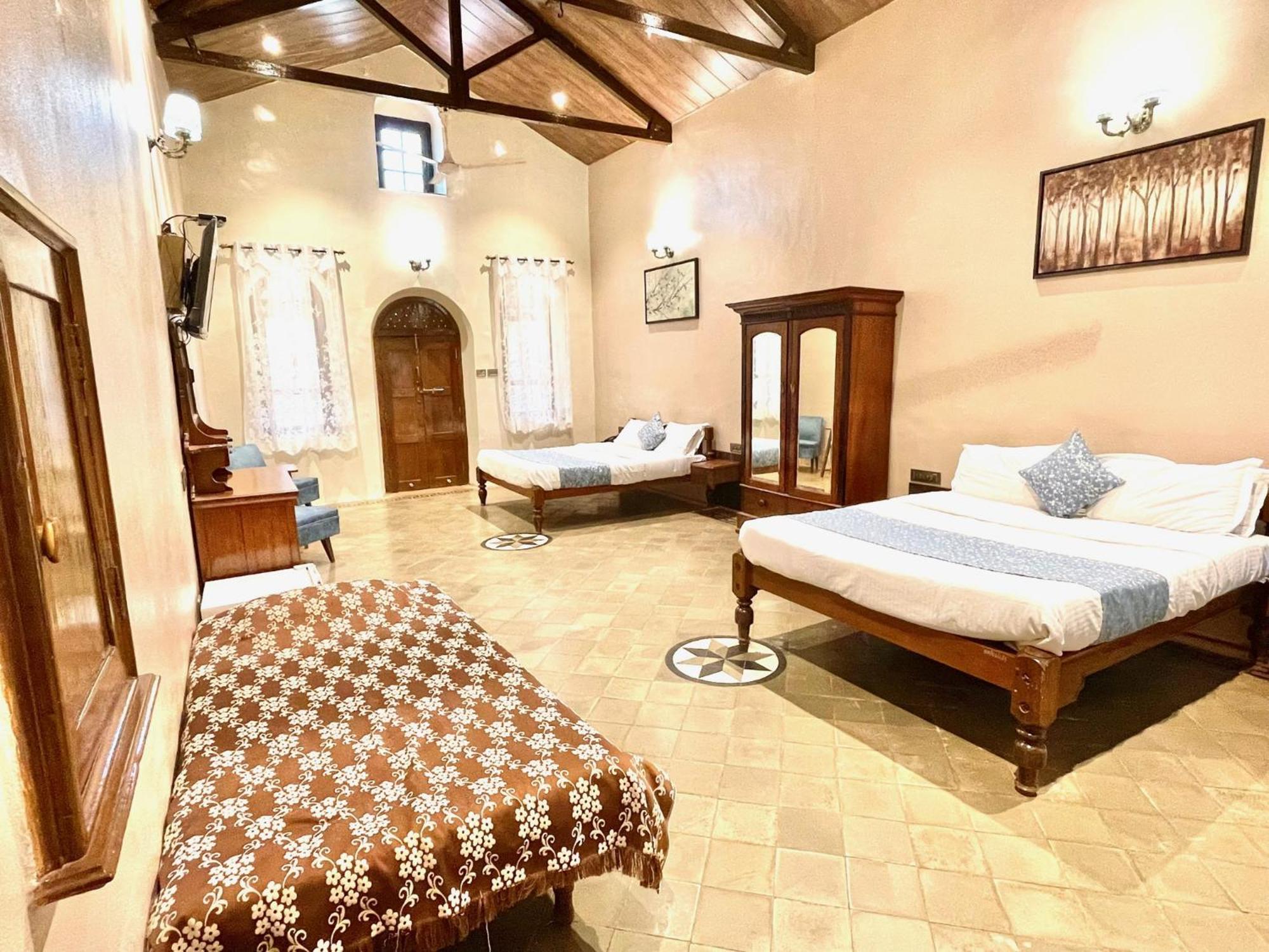 Hotel Mount View Heritage Панчгани Номер фото